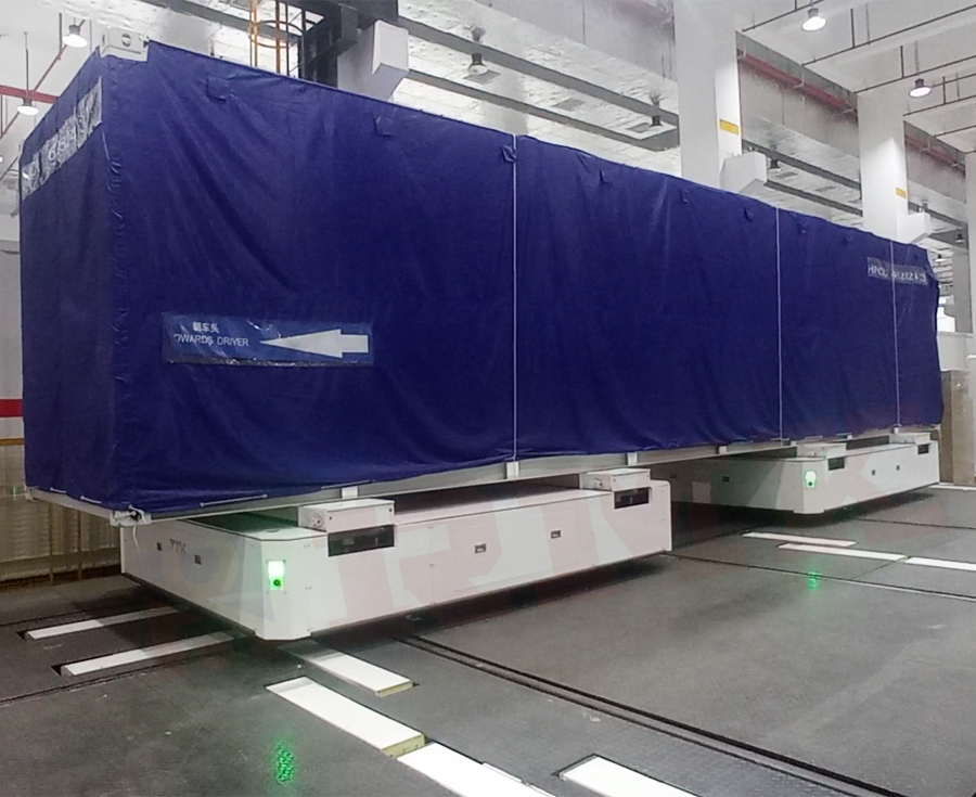 Self propelled trackless transfer cart